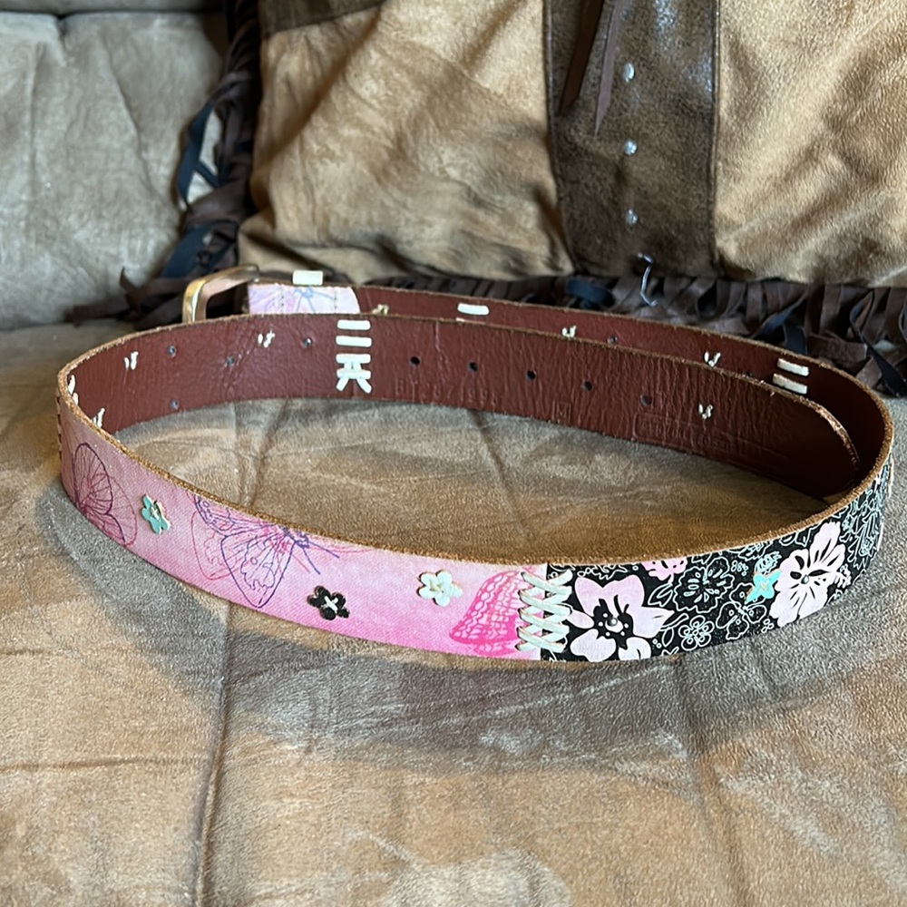 Fossil leather belt. Hawaiian print. Size medium. - Picture 3 of 5